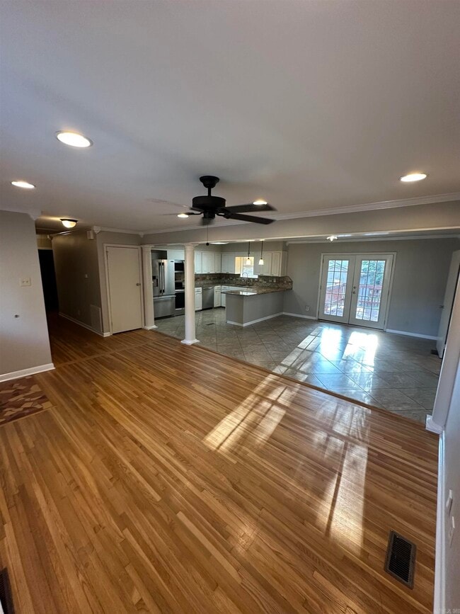 Photo - 5205 Stratford Rd