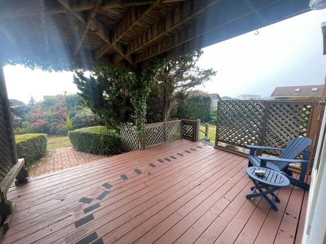 Photo - Fully Furnished Studio with Ocean Views!