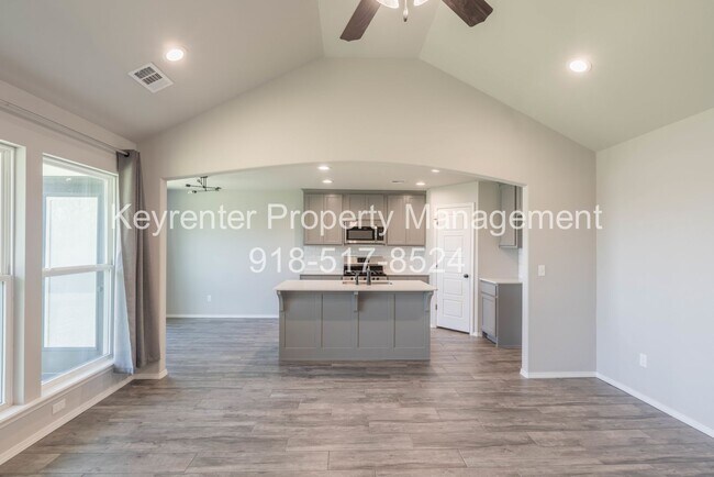 Photo - 3 Bed | 2 Bath in Broken Arrow!