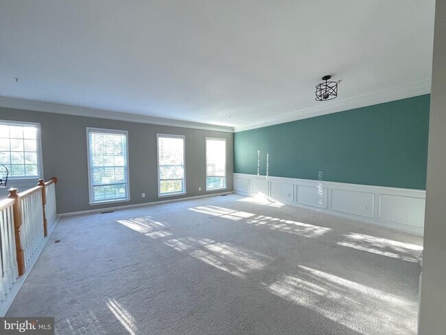 Photo - 895 Chatfield Rd