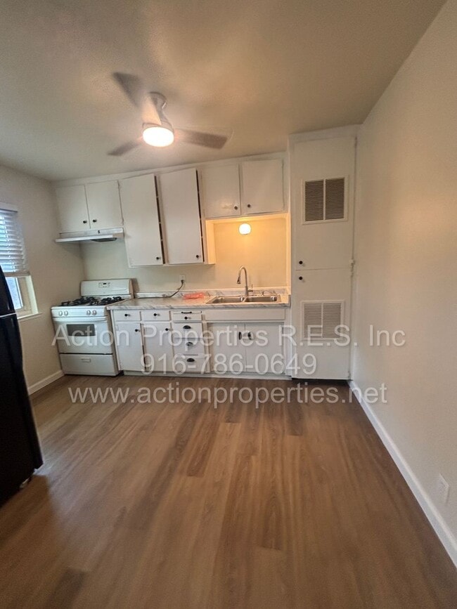 Photo - 1006 Circuit Dr Unit 1006 Circuit Drive #B-1