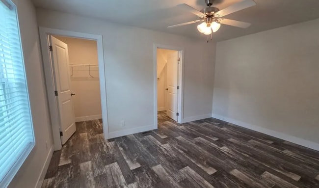 Photo - 726 Oak Ln