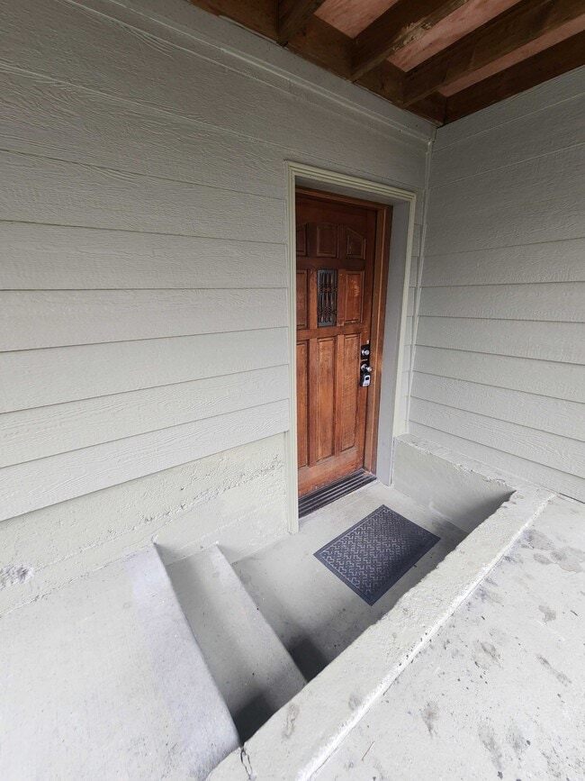 Photo - 304 NE 50th St