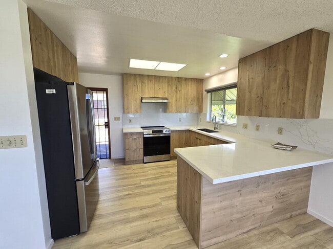 Photo - Renovated 2br/1ba Halawa Heights Cottage with Pearl Harbor Views!