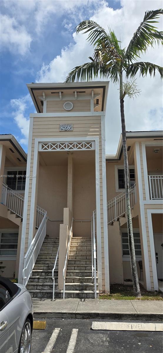 Building Photo - 2665 NE 4th St Unit 203