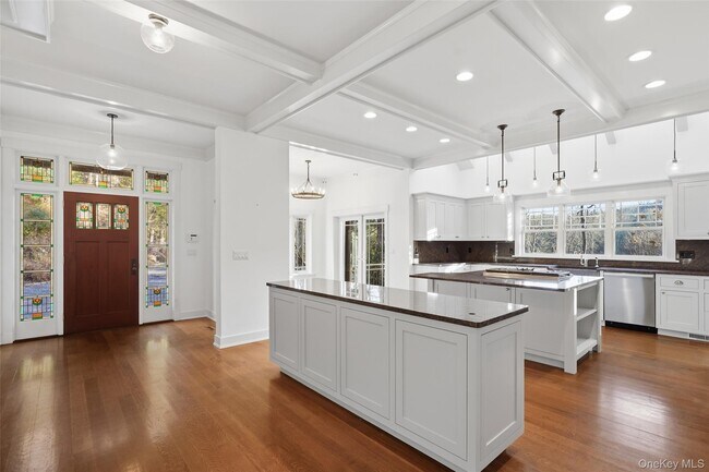 Photo - 16 Old Post Rd