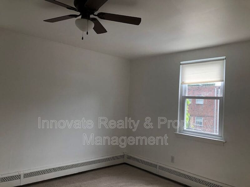 Photo - 941 Afton St