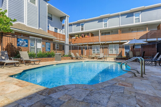 Photo - The Arts Apartments at West Napoleon