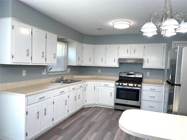 Photo - 1330 Gladys St