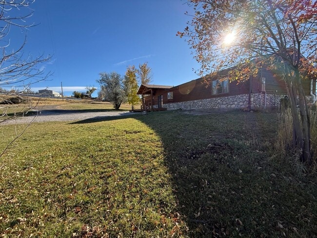 Photo - 3 Bed 2 Bath Large Semi-Rural Modern Beaut...