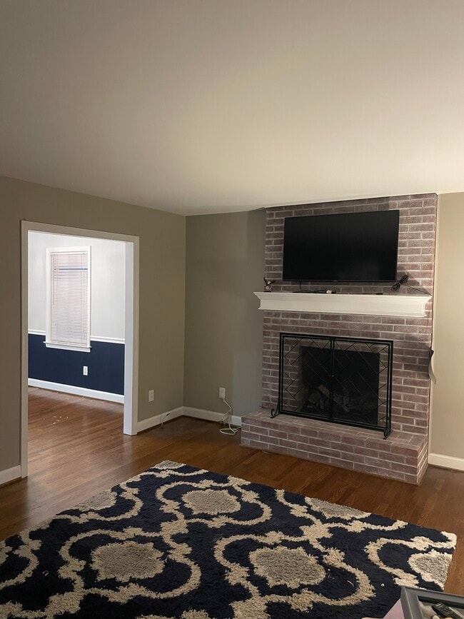 Photo - 1424 Longview Ave