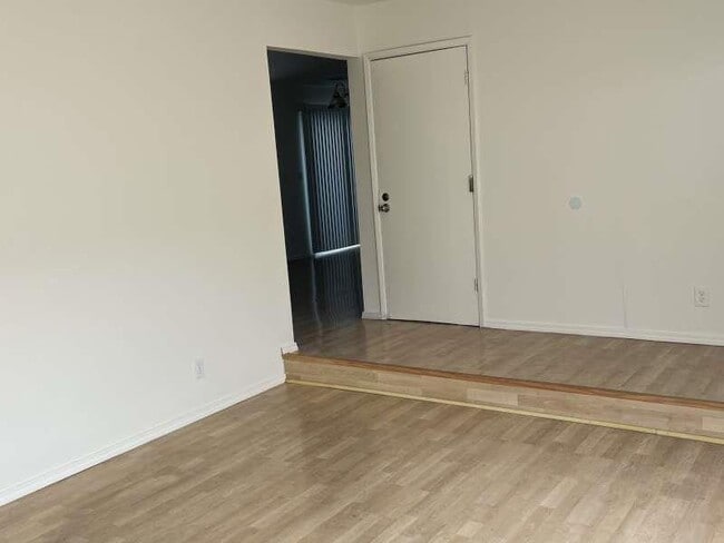 Photo - 425 Clauser Dr