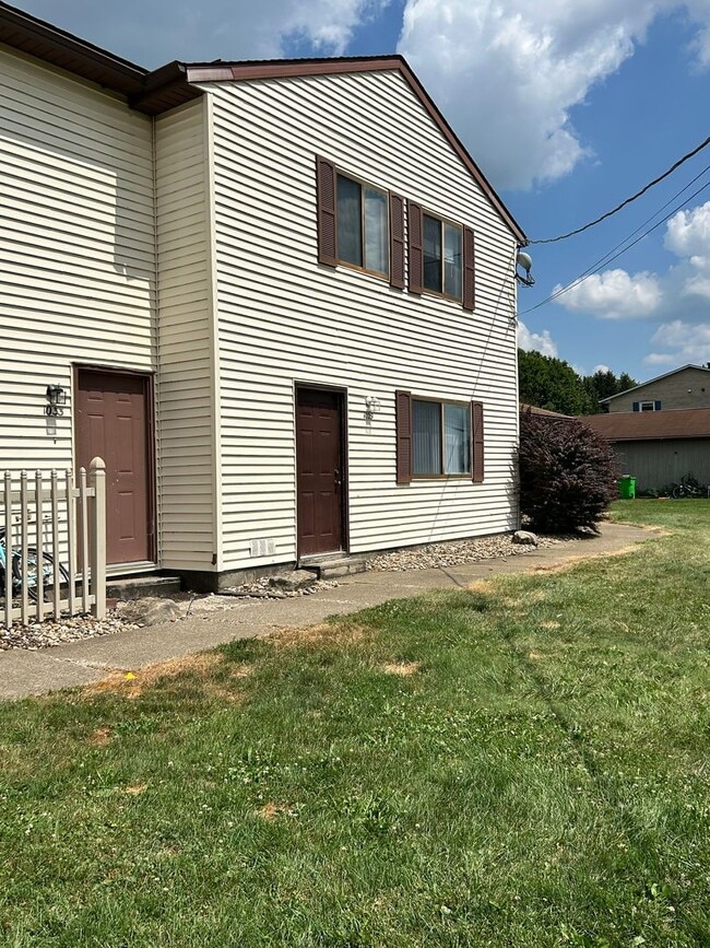 Building Photo - Two bedroom apartment