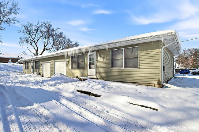 Photo - 829 Washington St