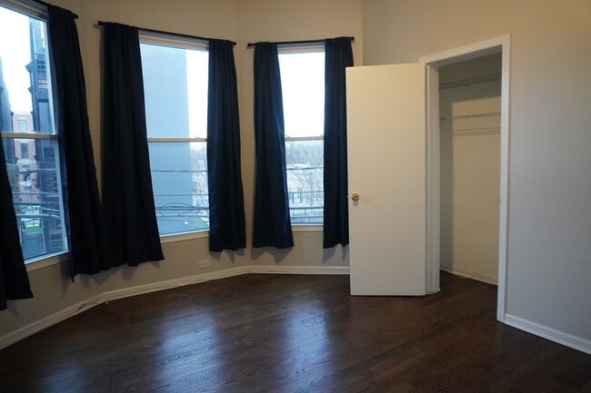 Photo - 867 E Pershing Rd