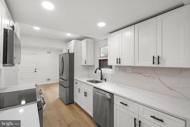 Photo - 2339 N Powhatan St