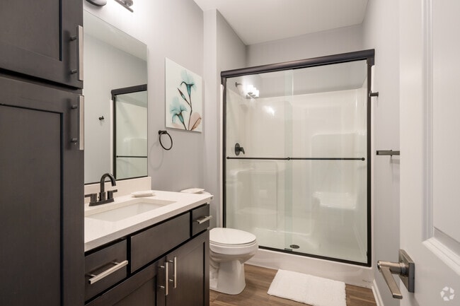 2BR, 2BA - 1232SF