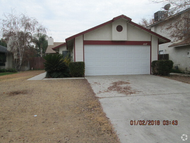 Building Photo - South Bakersfield Home COming Soon