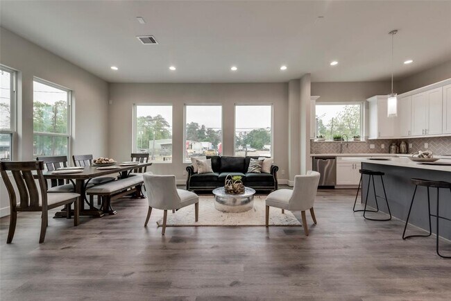 Photo - 3362 Pinemont Dr