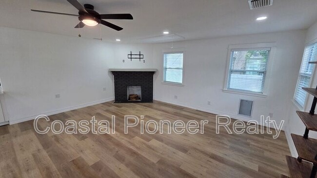 Photo - 5420 29th Ave S