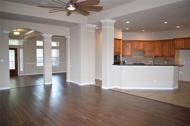 Building Photo - 7233 Via Dono Dr Rental