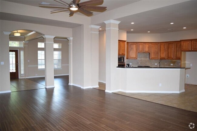 Building Photo - 7233 Via Dono Dr Rental