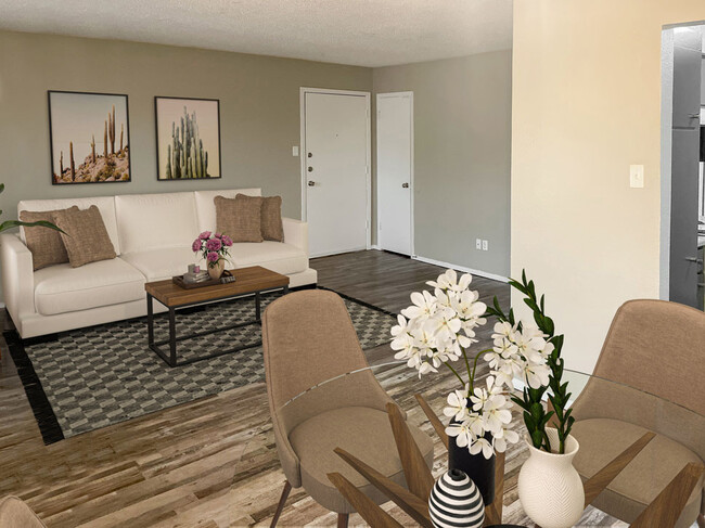 Living & Dining Room - Cedar Creek Apartments