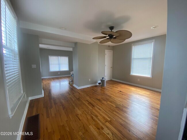 Photo - 563 Winter St