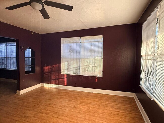 Photo - 2912 Ybor St