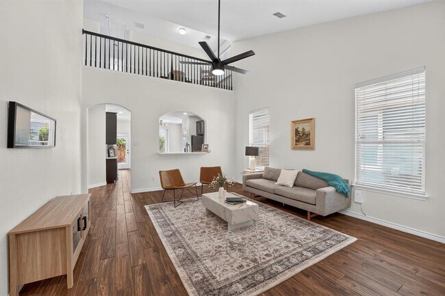 1703 Comfort Ln