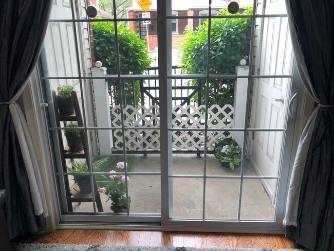 Photo - 300 W Elm St Unit 2131