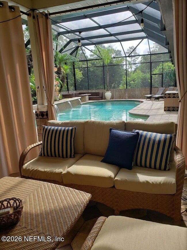Photo - 1555 Lakeway Dr