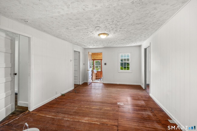 Photo - 36 Farnham Rd