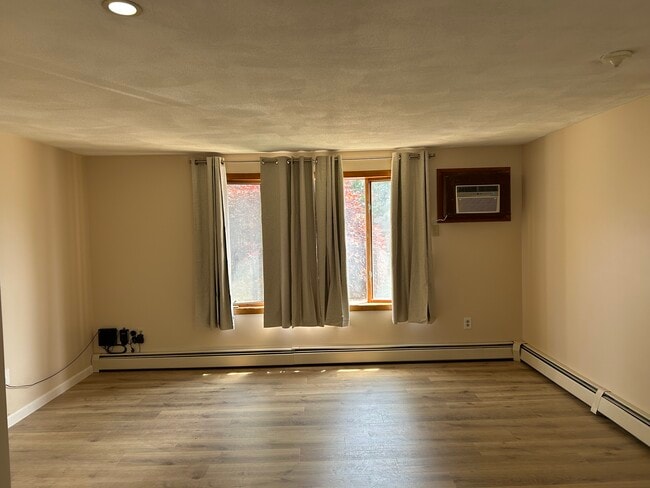 Photo - 287 Mayfield Ave Unit 8