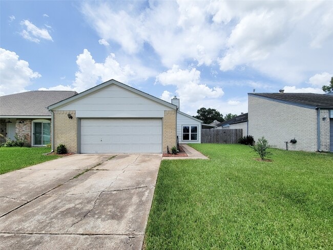 Building Photo - 13838 Walnut Hollow Ln Rental