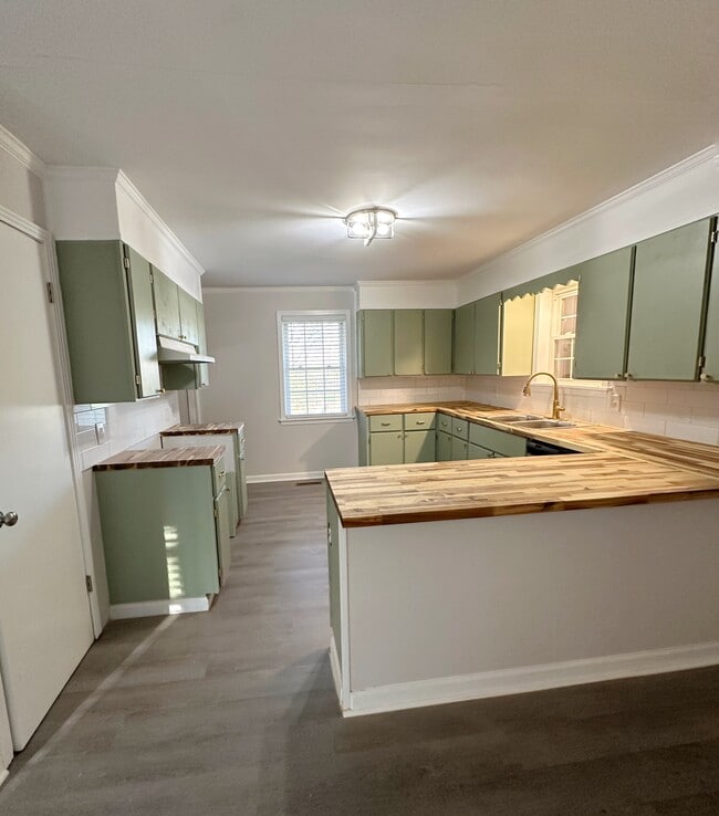 Photo - Stanton Main House