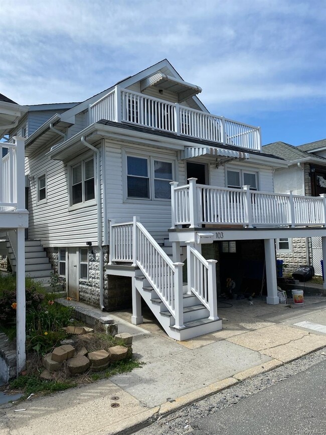 Building Photo - 103 Florida St Unit Upper