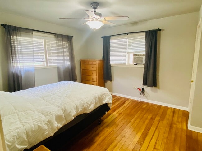 Photo - 21 N Julian St