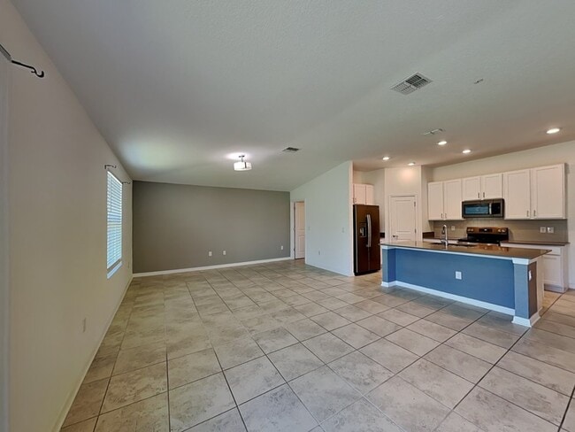 Photo - 1918 Birnham Wood Bnd