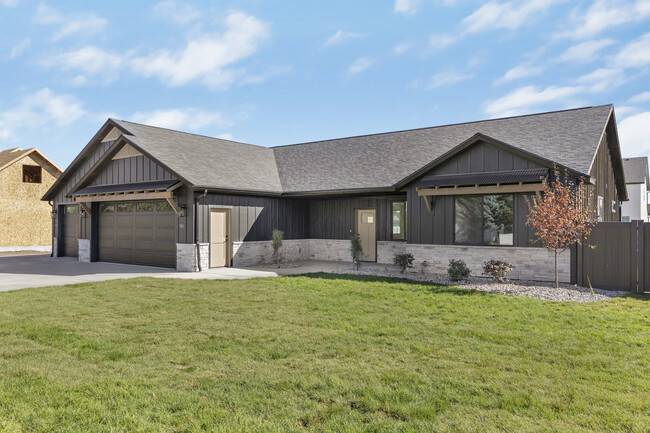 Building Photo - 551 S Teton Ave Unit House