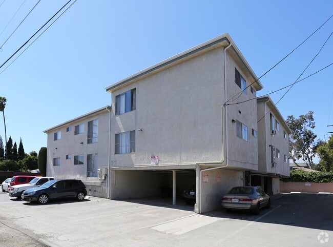 4272 Corinth Ave