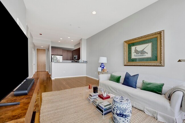 Photo - 500 W Superior St Unit 1004