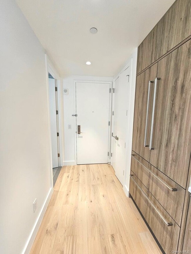 Photo - 136-18 Maple Ave Unidad 16A