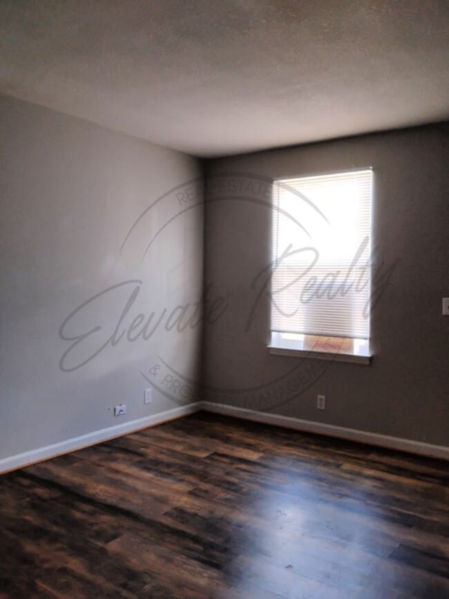 Photo - Two Bedroom Townhouse in North Nashville!