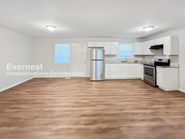 Photo - 2086 Fairburn Rd SW