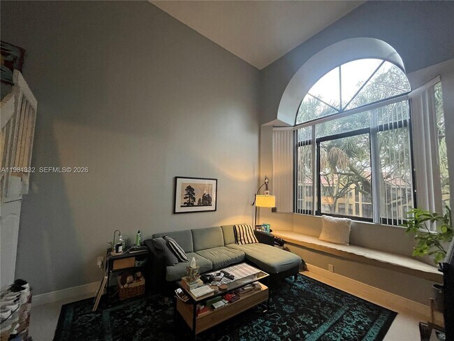 Photo - 15525 N Miami Lakeway Unit 204