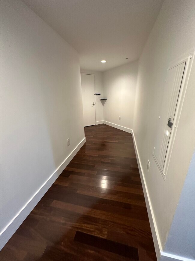 Photo - 77 Hudson St Unit 1512