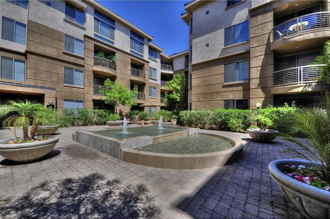 Photo - 1701 E Colter St Unidad 388