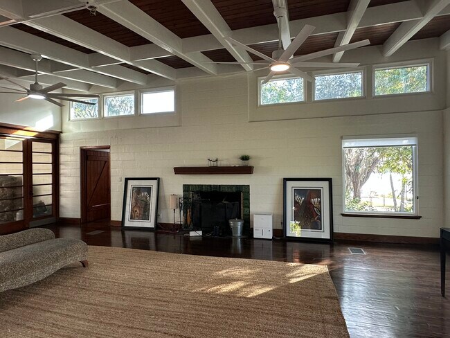 Photo - 693 Chestnut St