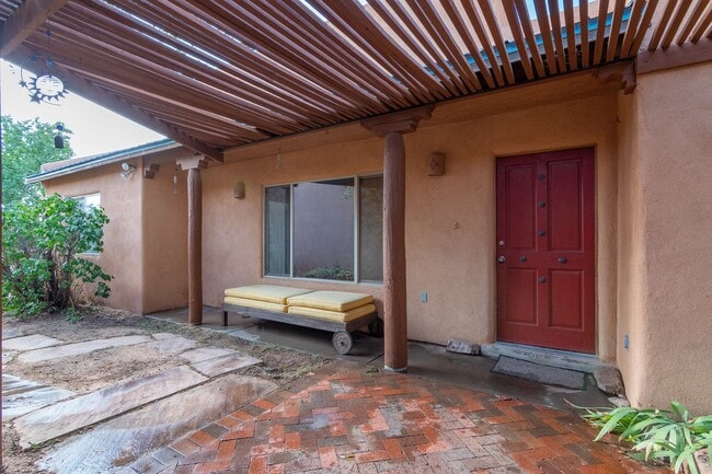 Photo - Cute Single Family Home Available now!